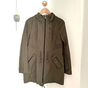 [SOLD] Laundry by Shelli Segal olive green waterproof hooded rain jacket coat